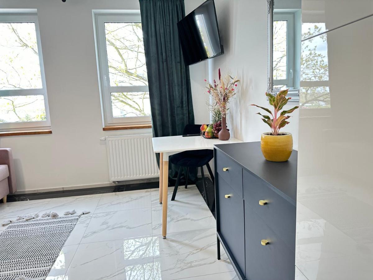Moveen! Wynajem Apartamentow We Wroclawiu! 10 Minut Od Centrum Eksteriør bilde