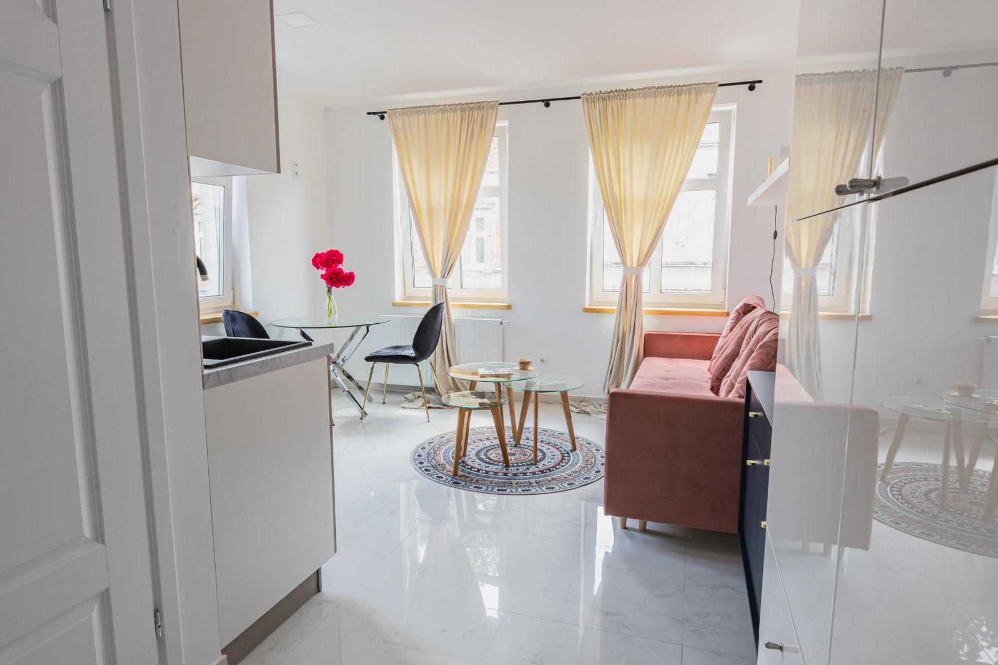 Moveen! Wynajem Apartamentow We Wroclawiu! 10 Minut Od Centrum Eksteriør bilde
